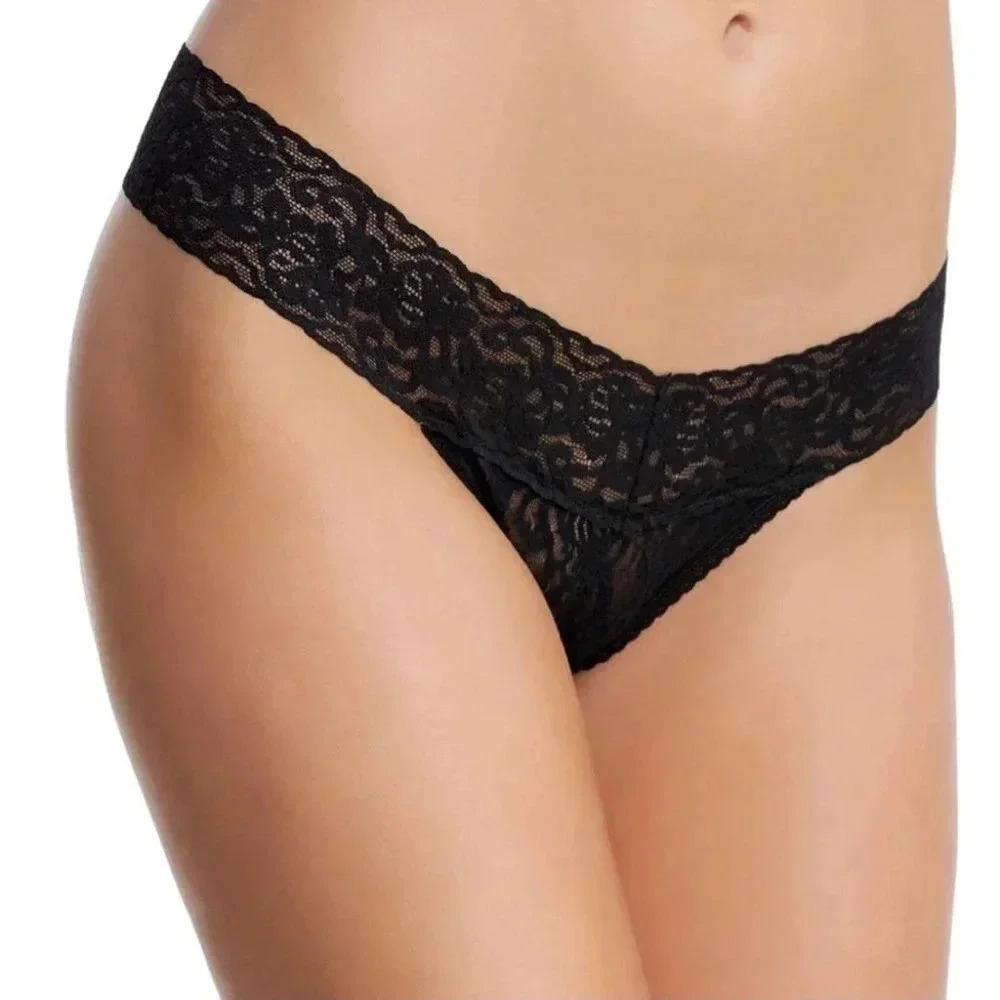 Paramour by Felina NWOT Stretch Lace Thong